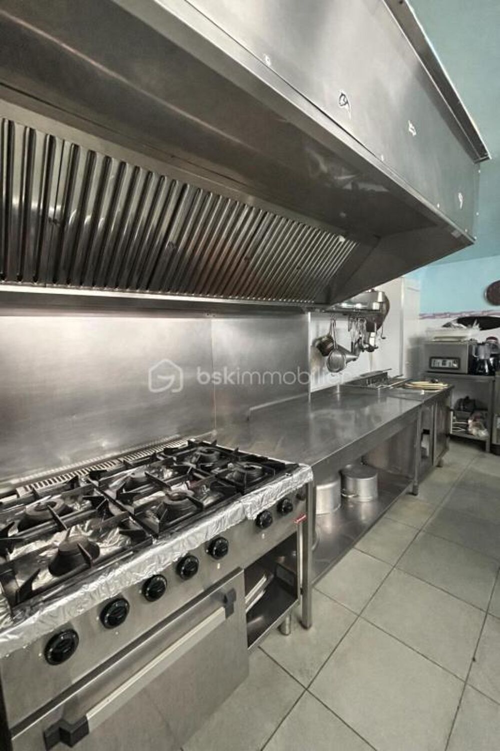   VALBONNE VILLAGE  POISSONNERIE / RESTAURANT– LOCAL COMMERCIAL – TOUS COMMERCES POSSIBLES 