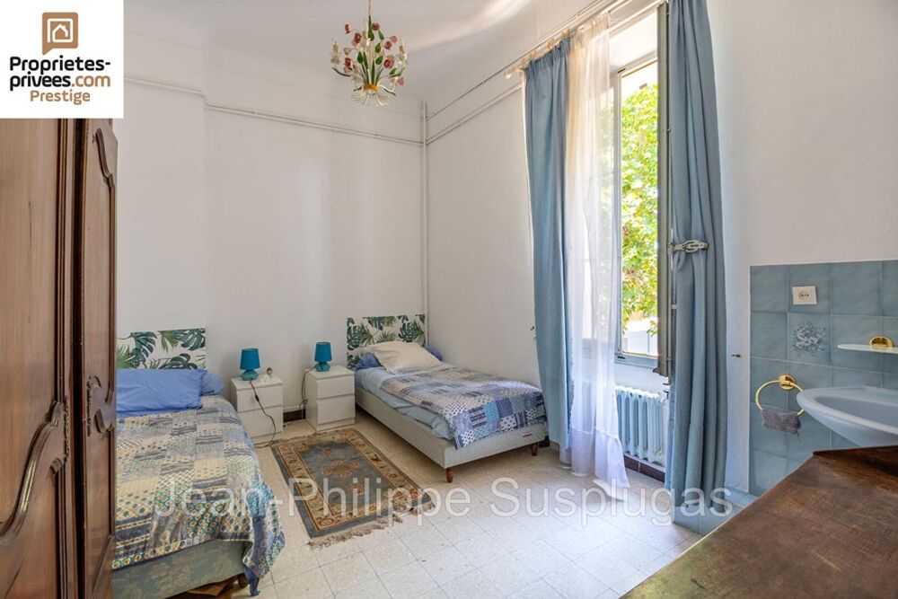 à vendre  Propriété/château Saint-Cyr-sur-Mer (83270)