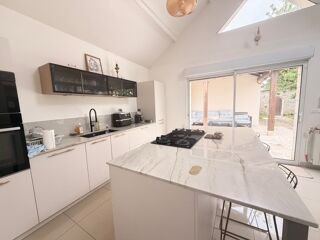  Propriété/château à vendre 7 pièces 230 m²