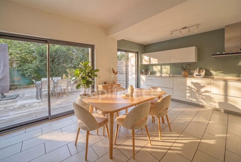 Dpt Ain (01), à vendre PREVESSIN MOENS appartement T4 de 153,89 m²