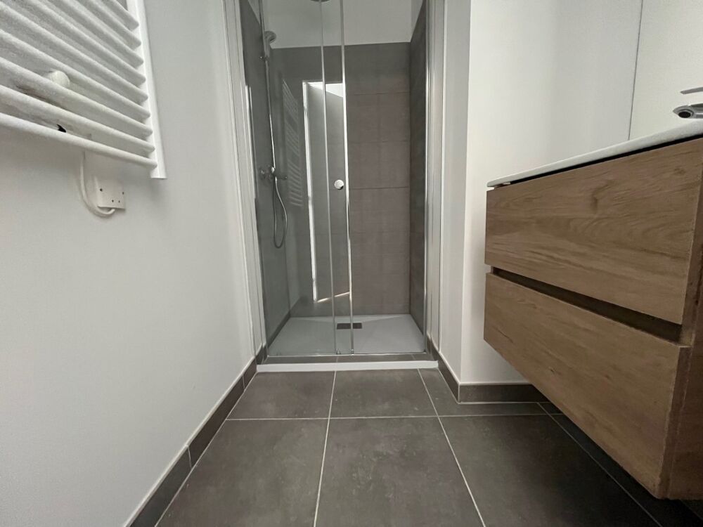 Location Appartement Studio avec balcon à NICE Nice