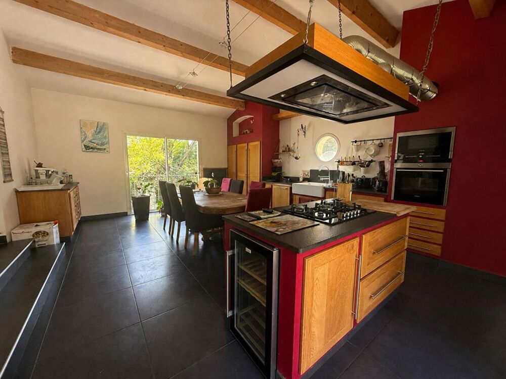 Vente Maison Maison T5 avec studio de type 2  et double garage Istres