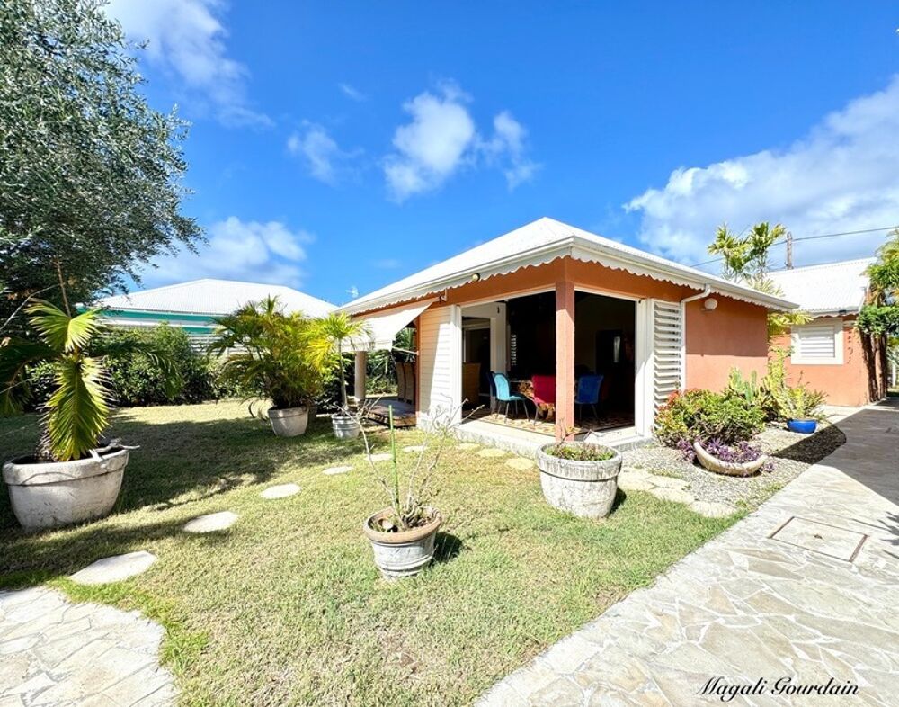 à vendre  Propriété/château Saint-François (97118)