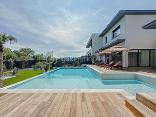  Maison  vendre 6 pices 213 m