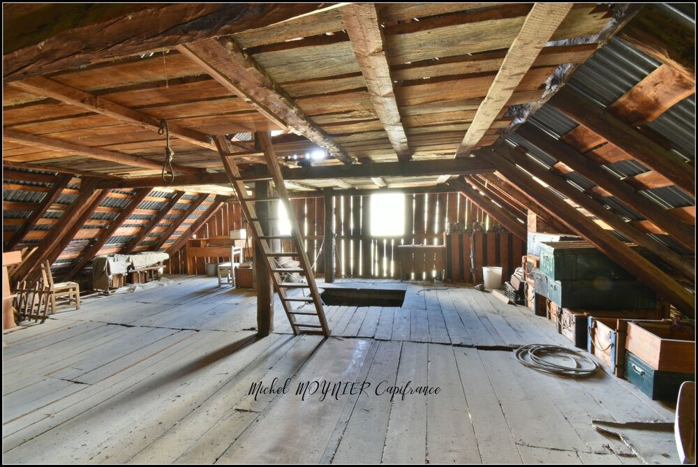 Vente Maison A PALLON, commune de Freissinières, Maison de village à rénover, avec granges, caves et terrain non attenant Freissinieres
