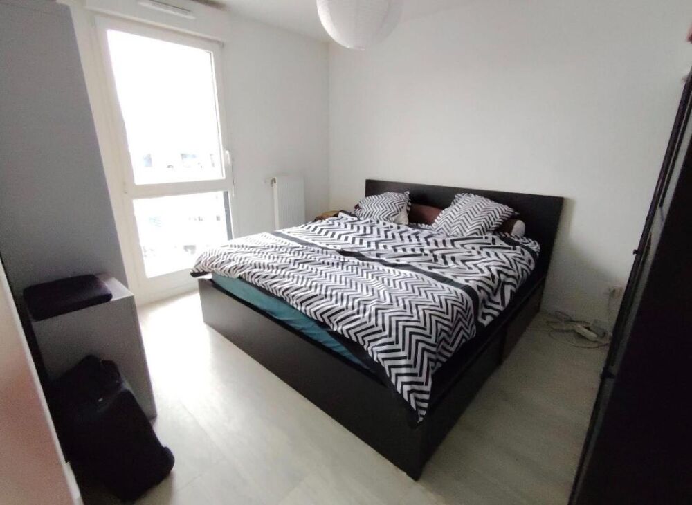 Vente Appartement Appartement  3 pièce(s) 63m2 + Terrasse 44m2 La courneuve