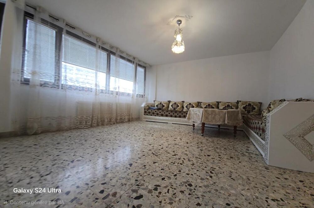Vente Appartement Saint Etienne – F5 110 m² au 10? et dernier étage – Garage Saint etienne