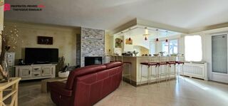  Maison � vendre 9 pi�ces 220 m�