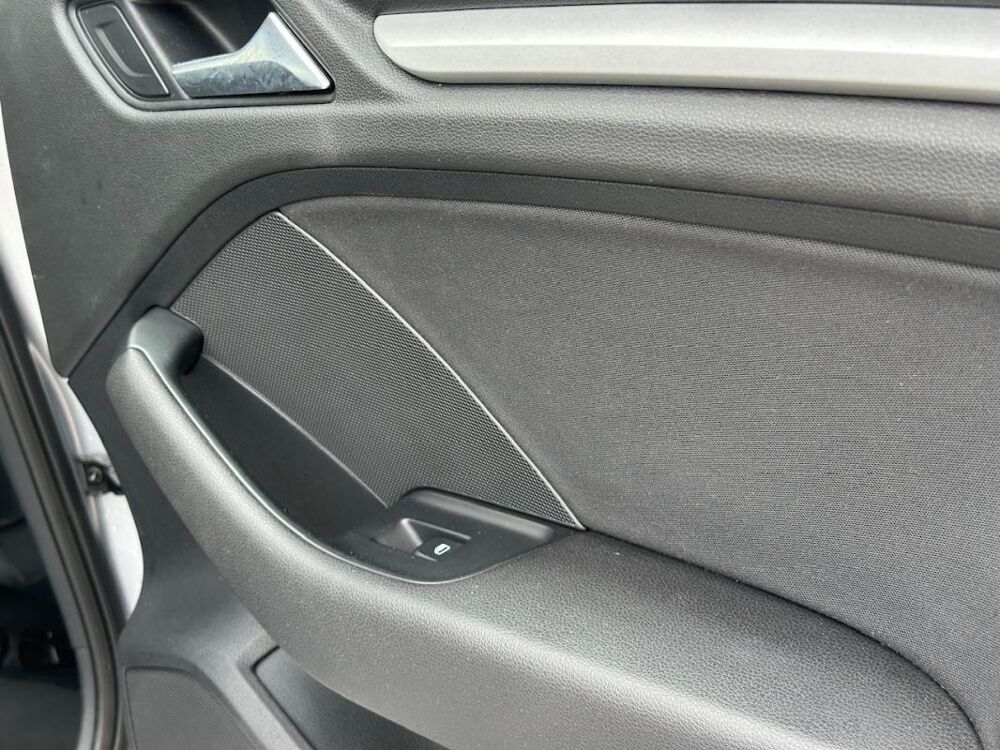 A3 III (2) BERLINE 1.6 TDI 110 BUSINESS LINE S tronic 7 2014 occasion 78240 Chambourcy