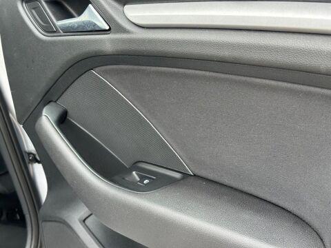 A3 III (2) BERLINE 1.6 TDI 110 BUSINESS LINE S tronic 7 2014 occasion 78240 Chambourcy