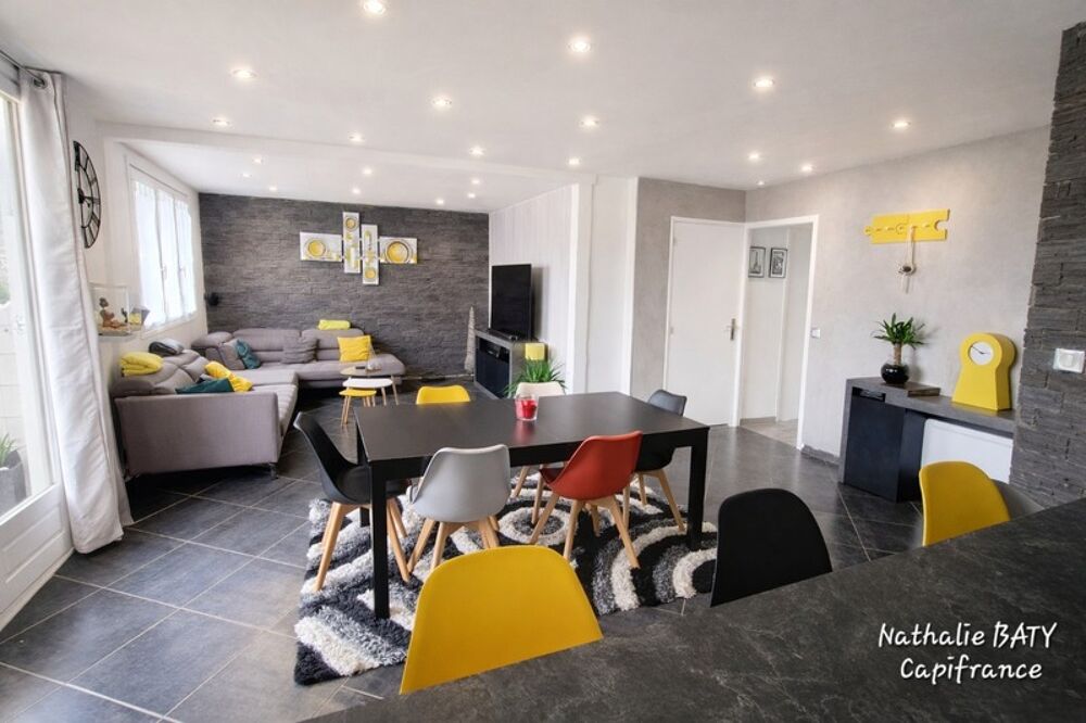 Sous Offre - Belle opportunité - À 15 minutes du lac dAnnecy - Appartement lumineux de 81m² avec grande pièce de vie et faibles