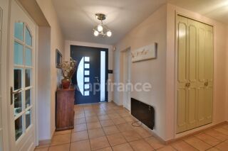  Villa à vendre 9 pièces 247 m²