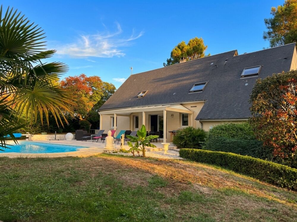 Vente Maison Magnifique maison familiale de 225 m², 6 chambres avec piscine et pinède à Guécélard – DPE B Guecelard