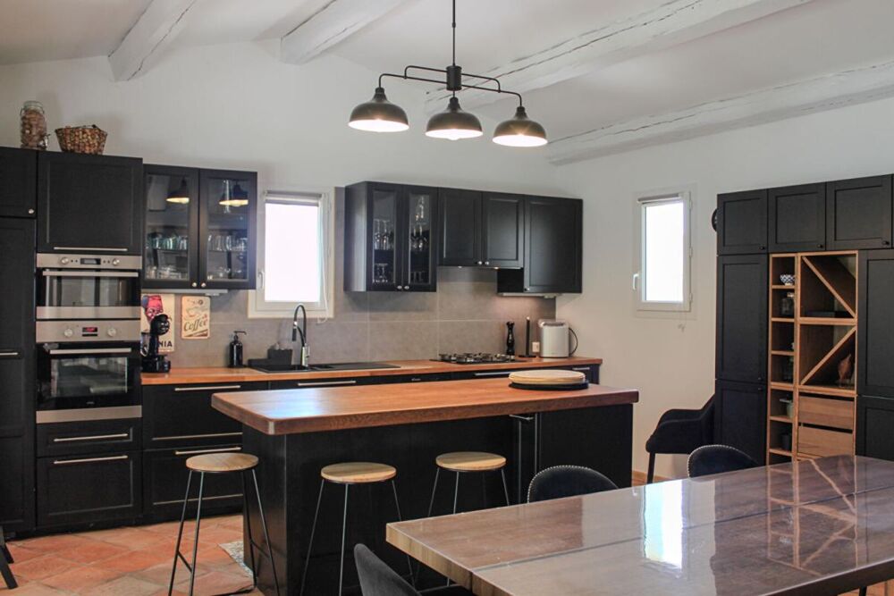 � vendre  Villa Althen-des-Paluds (84210)