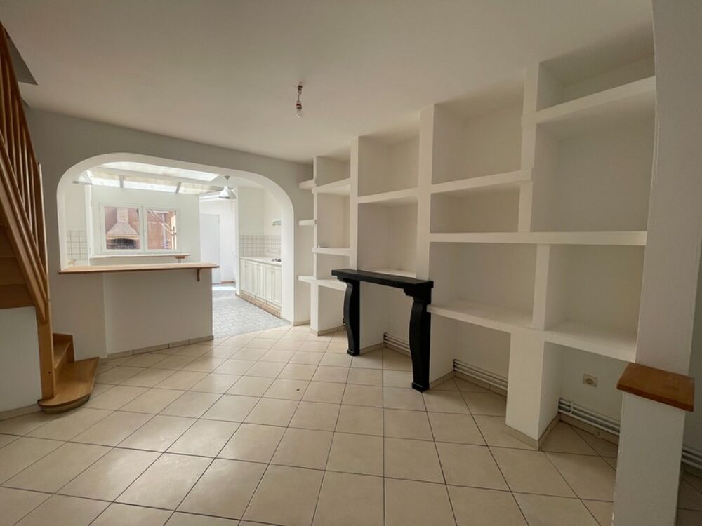 Maison à vendre 3 pièces CALAIS (62), 87m2 , 2 chambres ( possible trois), cour , rue calme proche centre ville et autoroute