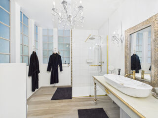  Immeuble � vendre 15 + pi�ces 1400 m�