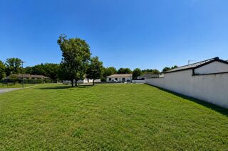  Terrain à vendre 671 m²