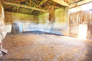  Remise / Grange à vendre 4 pièces 330 m²