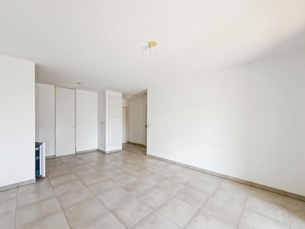 Appartement T2 à vendre de 43 m² avec balcon et parking  Castanet-Tolosan (Centre)