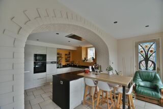  Maison  vendre 9 pices 270 m