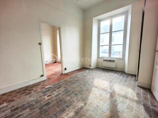 Vente Immeuble Ensemble immobilier (local commercial + appartement) plein centre ville Jouars pontchartrain