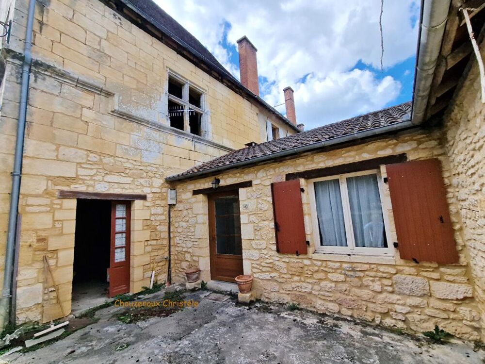 24290 Sergeac : Ensemble immobilier en pierre du pays