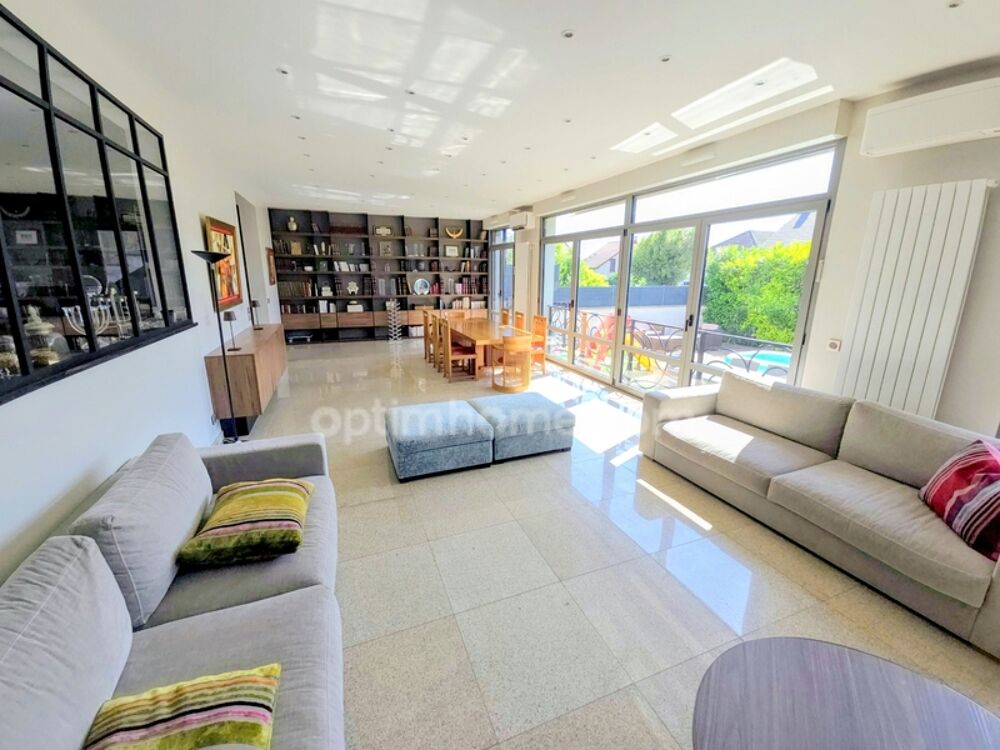 Bonneuil sur Marne - Maison de 7 pièces / 5 Chambres - 276m2 - Terrain 303m2 - 935 000 € FAI