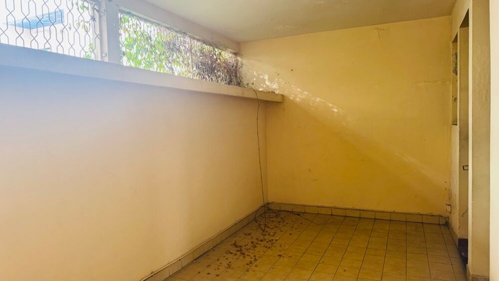 À VENDRE  APPARTEMENT T3 À RÉNOVER EN PLEIN CENTRE-VILLE DE FORT-DE-FRANCE (972)
