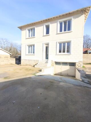  Maison � vendre 9 pi�ces 180 m�