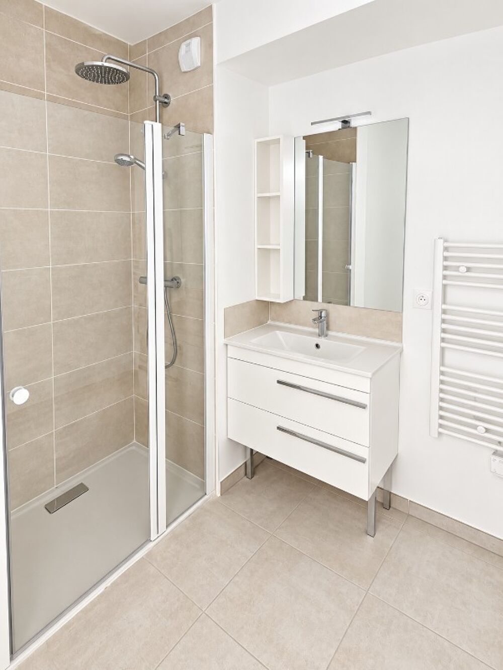 Location Appartement Appartement T2  avec parkings et jardin à FREJUS Frejus