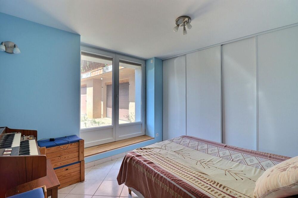 Propriété de caractère 11 pièces 6 chambres 312 m² sur terrain de 3 060 m² à La Terrasse (38660)