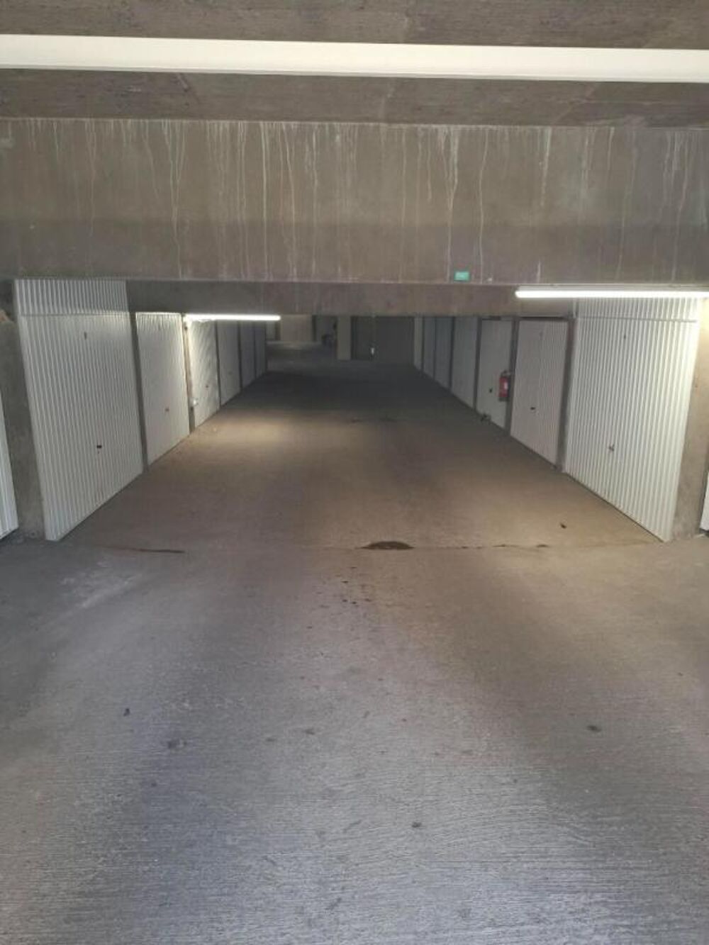 Location Parking/Garage GARAGE BOXE SECURISE LYON 7EME Lyon 7