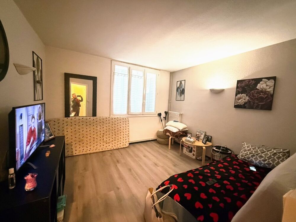 St Egrève La Monta beau studio à saisir
