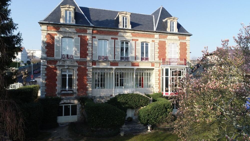 Dpt Aisne (02), CHATEAU THIERRY centre, demeure 1850 de 600 m² habitables et parc clos de murs 5000 m2