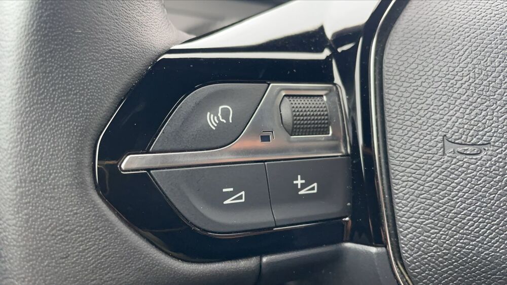 2008 II 1.2 PureTech 100 Active - Premi&egrave;re main Entretien constru 2024 occasion 29600 Morlaix