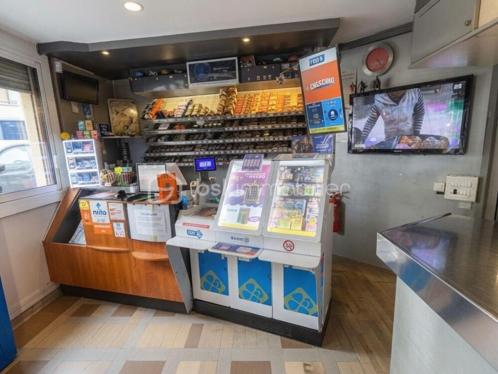   BAR-TABAC-RESTAURANT + MURS COMMERCIAUX ET HABITATION – EMPLACEMENT STRATÉGIQUE ENTRE POISSY ET MANTES-LA-JOLIE 