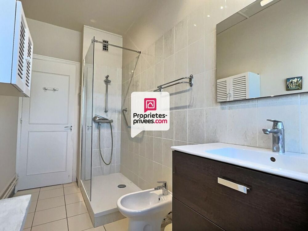 Vente Appartement Appartement  T5/6 d'env. 106 m2 en dernier étage  avec 4 ch. et cave dans secteur prisé sur PERIGUEUX (24000) Perigueux
