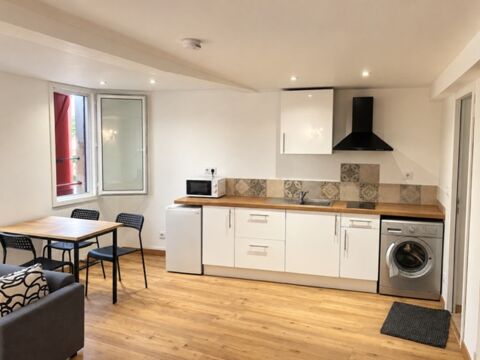   Appartement composé d'un studio et d'un T2 Appartement - 3 pièce(s) - 70 m²