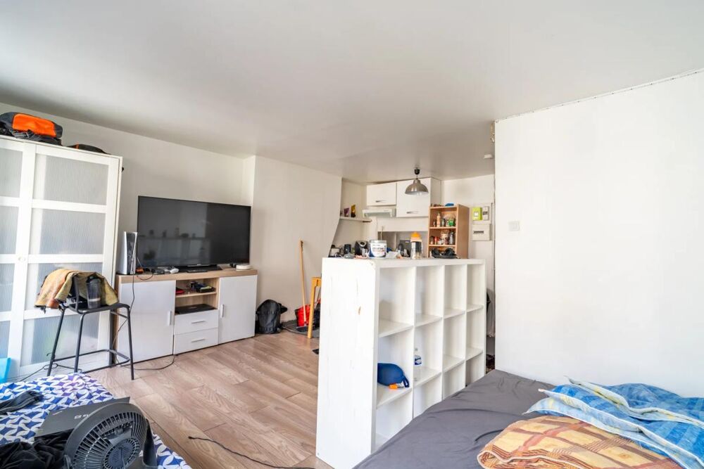 Appartement 1 pièce de 24 m² situé à Paris