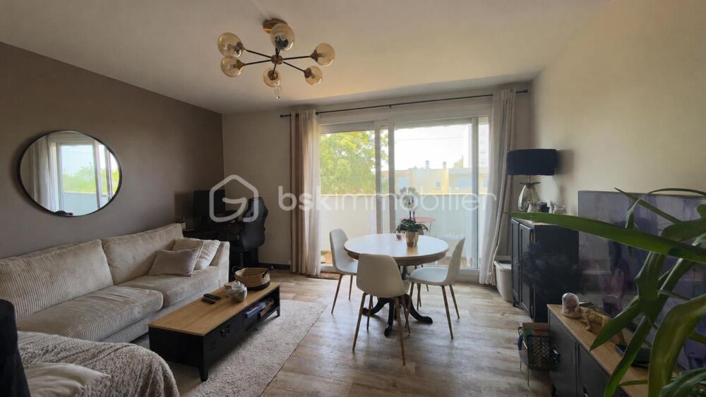 APPARTEMENT LUMINEUX 65 m² AVEC LOGGIA  2 CHAMBRES  BALCON  AUCUN TRAVAUX
