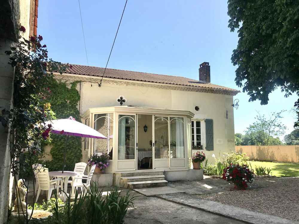 Maison en pierres 147 m2 avec dépendances