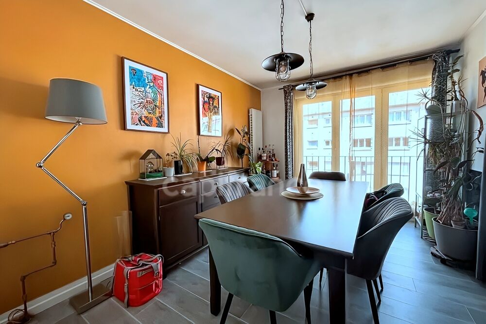 Vente Appartement Quimper(29)  Grand T3 rénové de 78,21 m² - Excellent état - Aucun travaux - Box de stockage Quimper