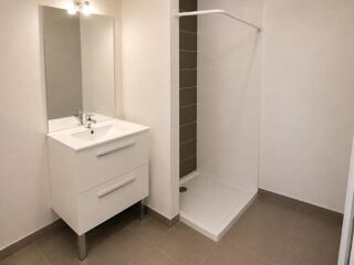 Appartement à louer 3 pièces 59 m²