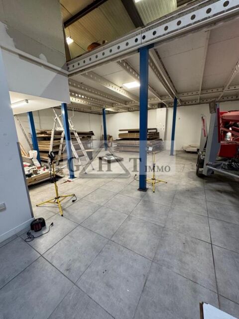   ENTREPOT/BUREAUX 185M  A LOUER NOISY-LE-GRAND 