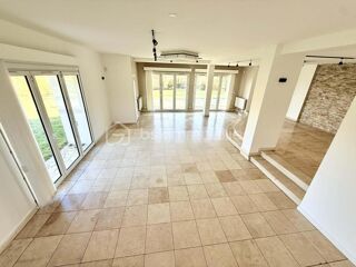  Propri�t�/ch�teau � vendre 9 pi�ces 195 m�