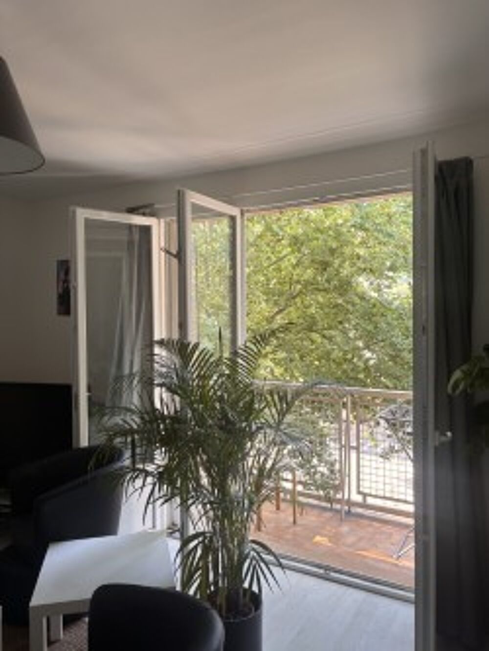 T3 MEUBLE avec balcon à LYON 9
