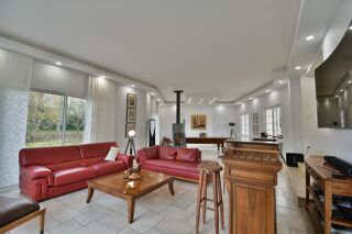  Maison  vendre 9 pices 290 m