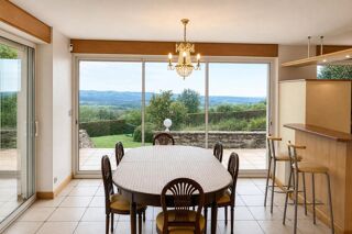  Propriété/château à vendre 7 pièces 220 m²