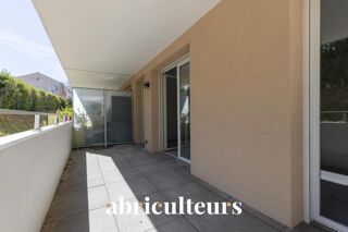 Vente Appartement Rare sur le secteur : T3 récent de 63 m² (DPE A) avec terrasse et box fermé en vente vente et situé à Rousset (13790) Rousset