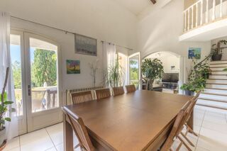  Villa � vendre 8 pi�ces 220 m�